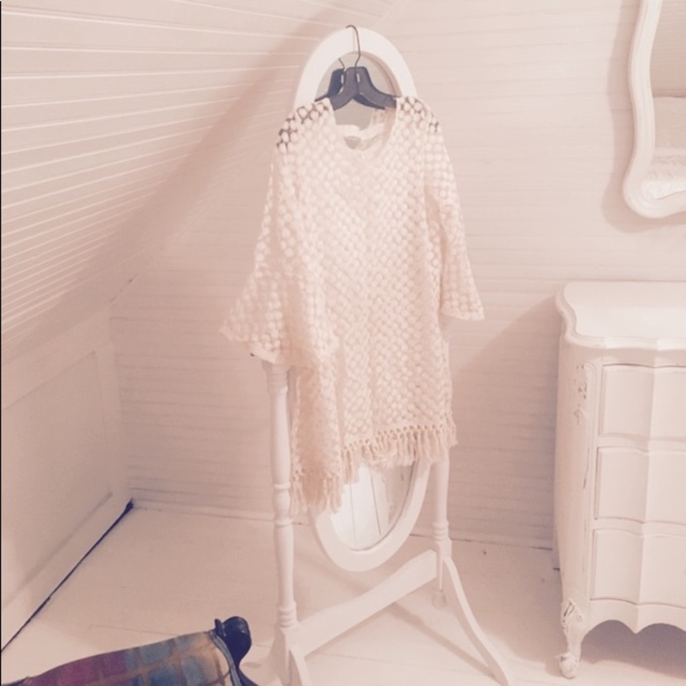 SHEER BELL SLEEVED TOP